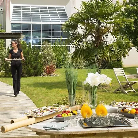 Oceania Rennes Otel 4*